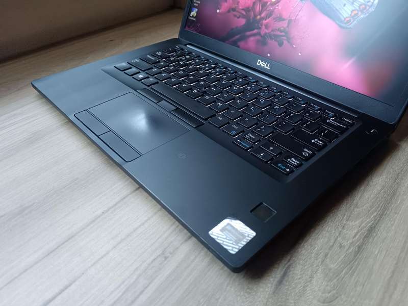Dell Latitude 7490 Intel i5 + Free Laptop Bag