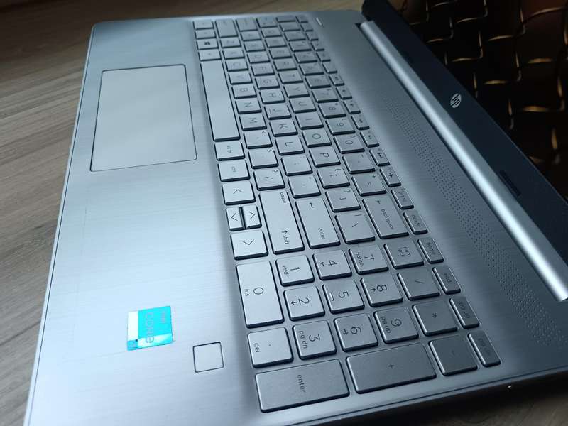 Hp Laptop 15s-fq2xxx Intel Core I3 11th Gen + Free Laptop Bag