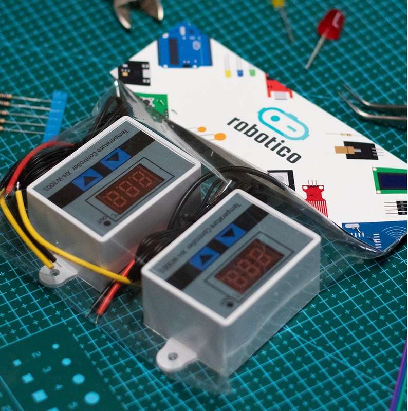 Robitco W3001 Digital Thermometer Controller with LED Display (220V) 2 piece Bundle