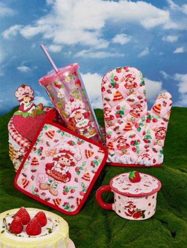 Strawberry Shortcake lid only -cup size