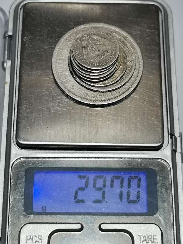 COLLECTION OF SA UNION 80% SILVER COINS. WEIGHT: 29.70 GRAMS.