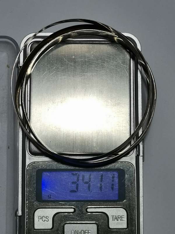 3 X .925 SIVER BANGLES. STAMPED. TOTAL WEIGHT: 34.11 GRAMS. ONE BID TAKES ALL.