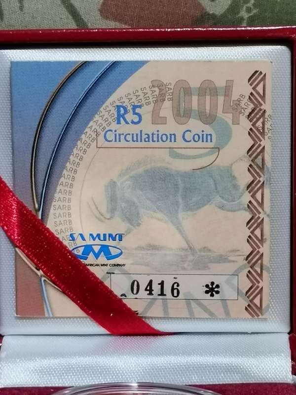 SA MINT 2004 R5 WITH COIN WORLD / OOM PAUL MINTMARK. CERTIFICATE.