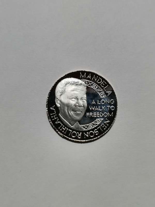 MAMDELA STERLING SILVER MEDALLION. WEIGHT: 3.50 GR