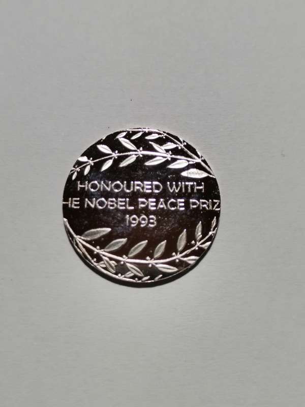 MAMDELA STERLING SILVER MEDALLION. WEIGHT: 3.50 GR