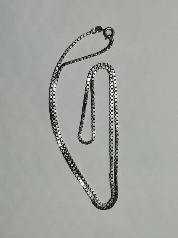 STERLING SILVER CHAIN. STAMPED. WEIGHT: 11.43 GRAMS.
