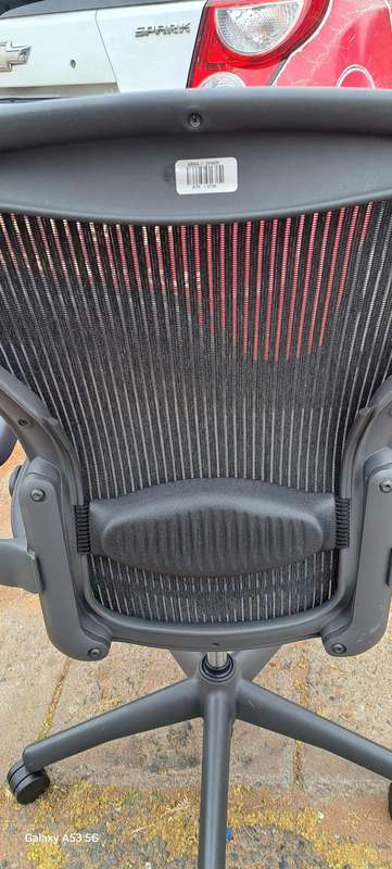 HERMAN MILLER AERON CHAIR