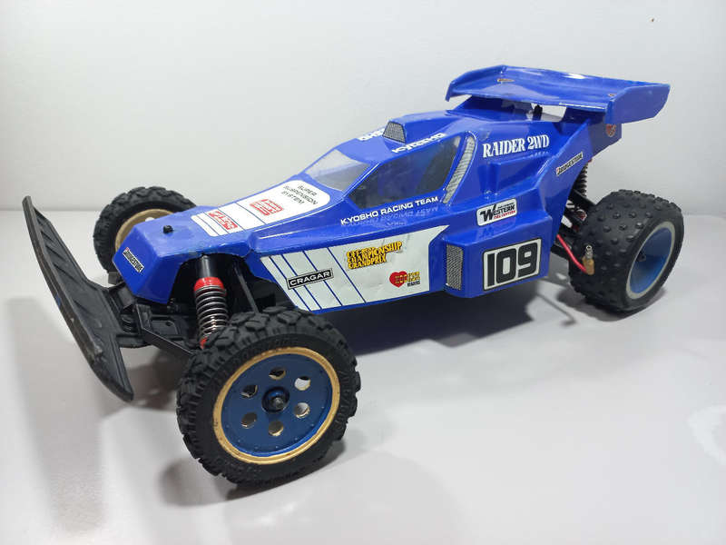 Kyosho Raider 2WD 1/10 RC Car