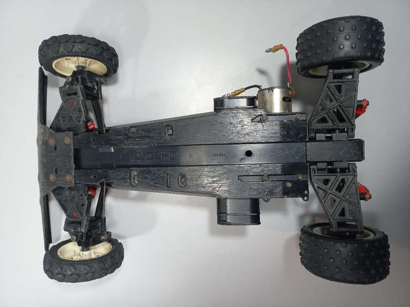 Kyosho Raider 2WD 1/10 RC Car