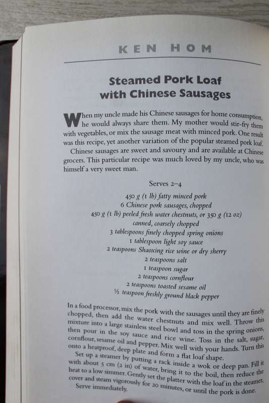 Ken Hom's Easy Family Dishes: A Memoir with Recipes
