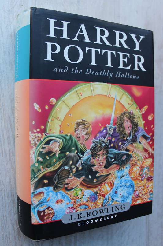 Harry Potter and Deathly Hallows - J.K. Rowling