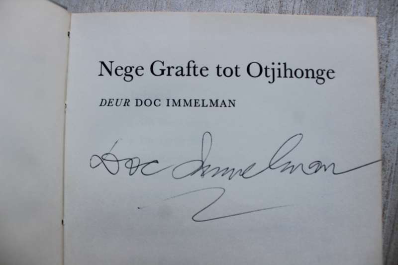 GETEKEN: Nege grafte tot Otjihonge / Doc Immelman