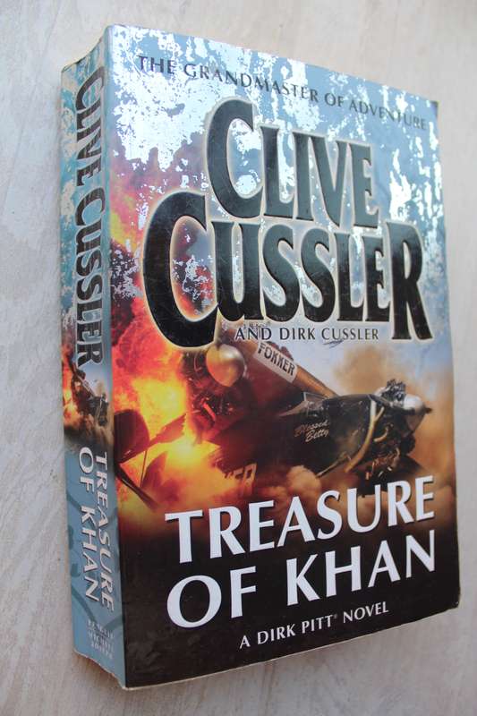 Treasure of Khan - Clive Cussler | Large Format