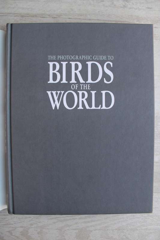 A Photographic Guide to Birds of the World / Gosler