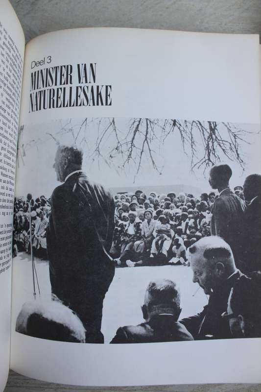 Dr Hendrik French Verwoerd. Eerste en Tweede band. G.D. Scholtz.