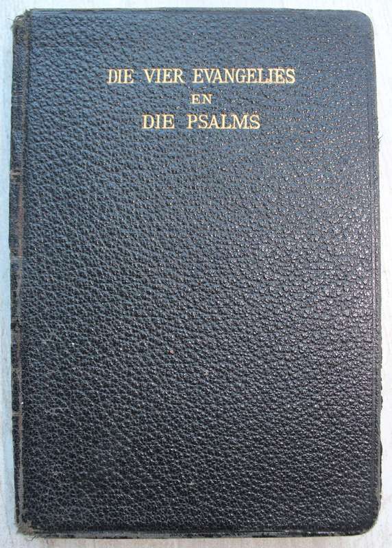 1929 eerste gedeeltelike Bybel in Afrikaans voor die 1933 uitgawe / Die vier Evangelies en Psalms