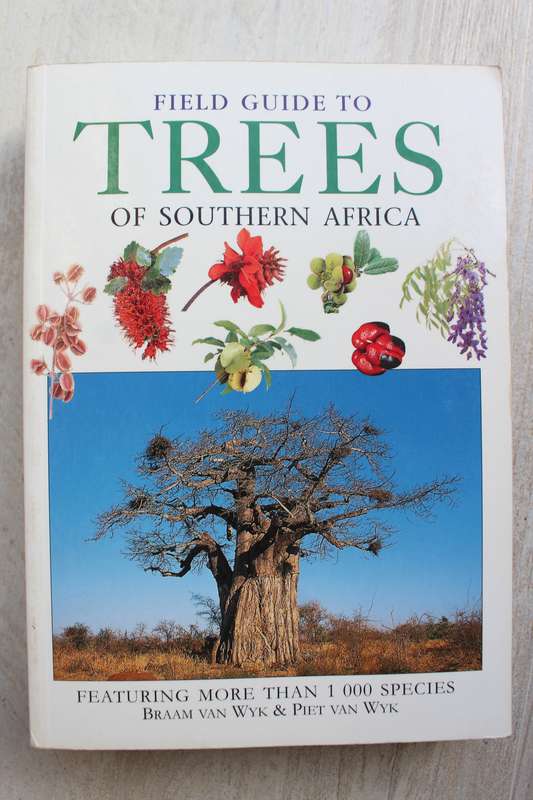 Field guide to Treess of South Africa - Van Wyk