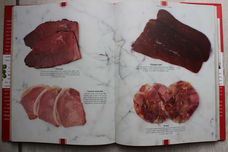 The Cook's Bible of Ingredients - Margaret Brooker