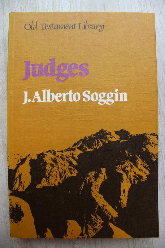 Old Testament Library Commentary on Judges / Soggin