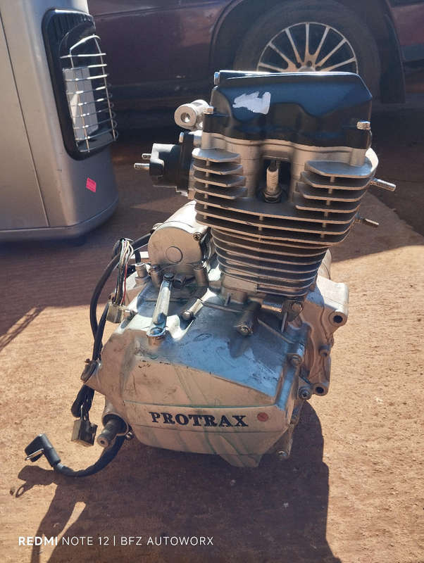 Protrax 250cc motorbike engine
