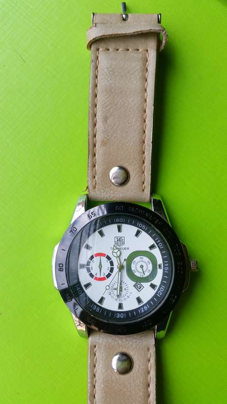 LOT OF 13 WATCHES.