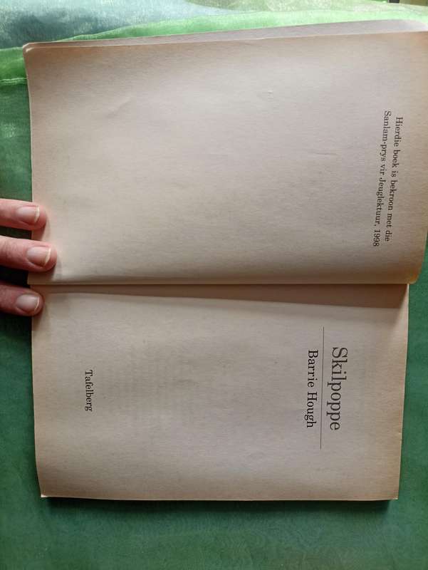 Skilpoppe, by Barrie Hough