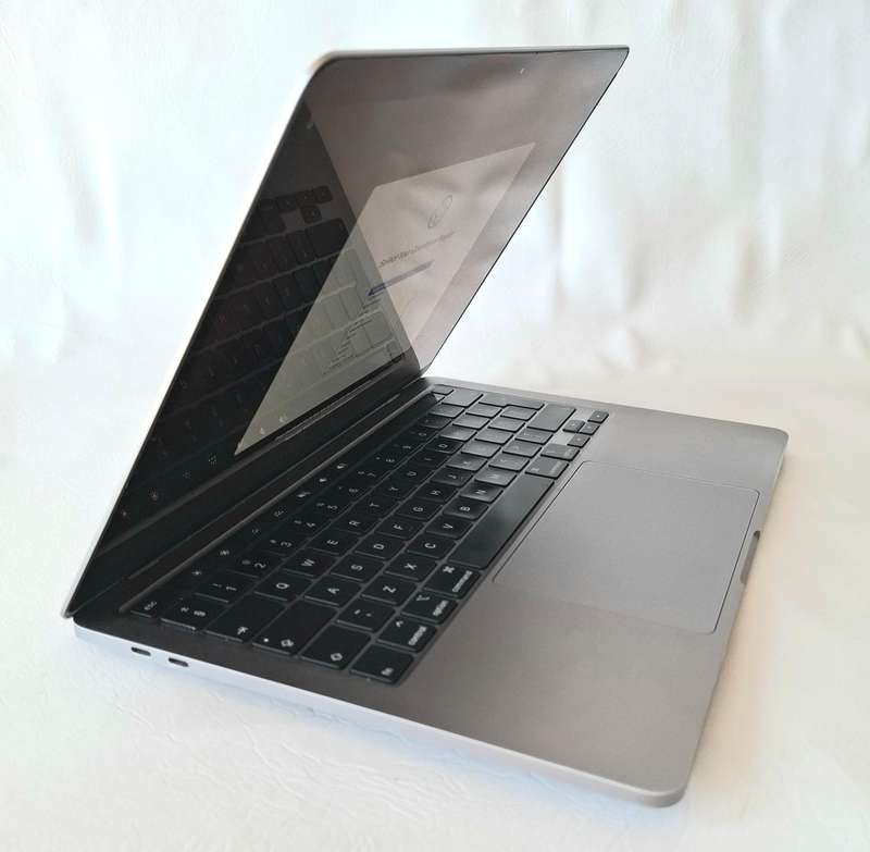 Apple Macbook Pro A2551 13 inch 2020 refurbished
