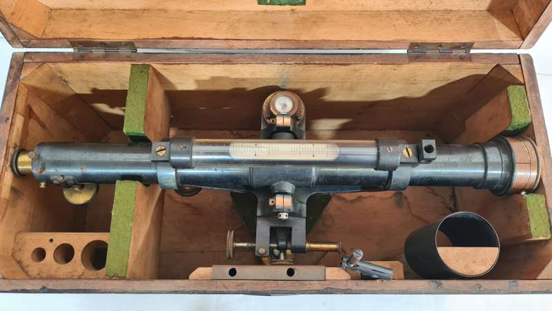 Antique Otto Fennel Sohne Surveyors Level