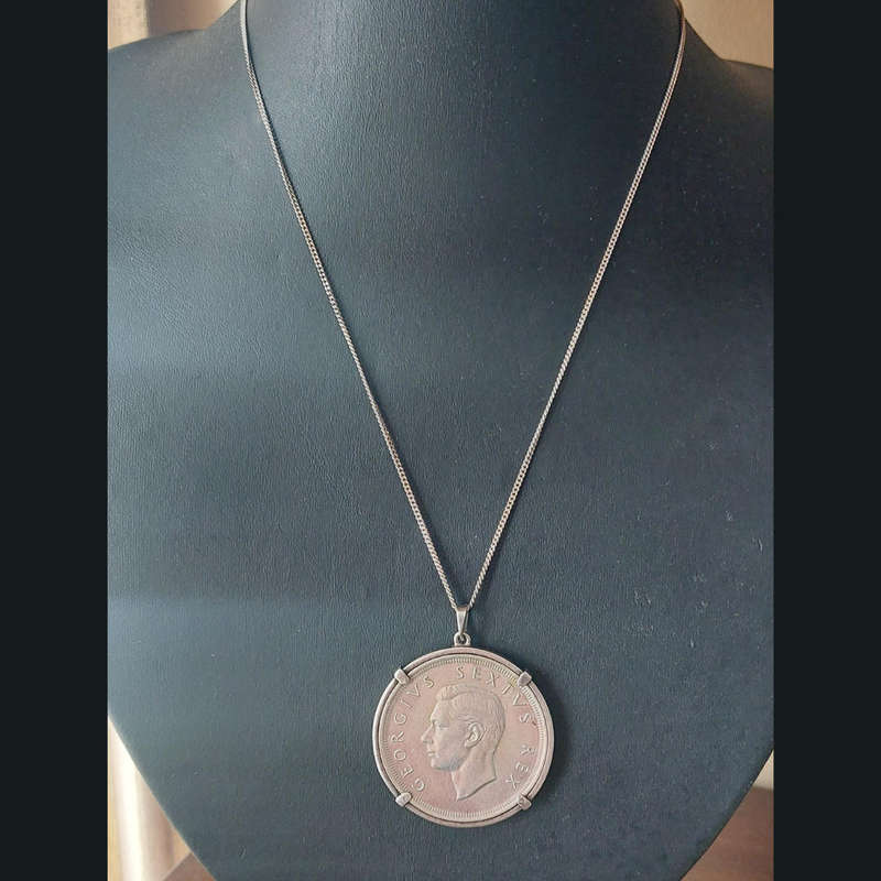 George VI Five Shilling Coin set in silver pendant frame