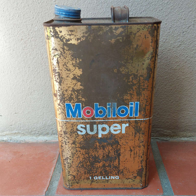 Old Vintage Mobil Oil Super Can