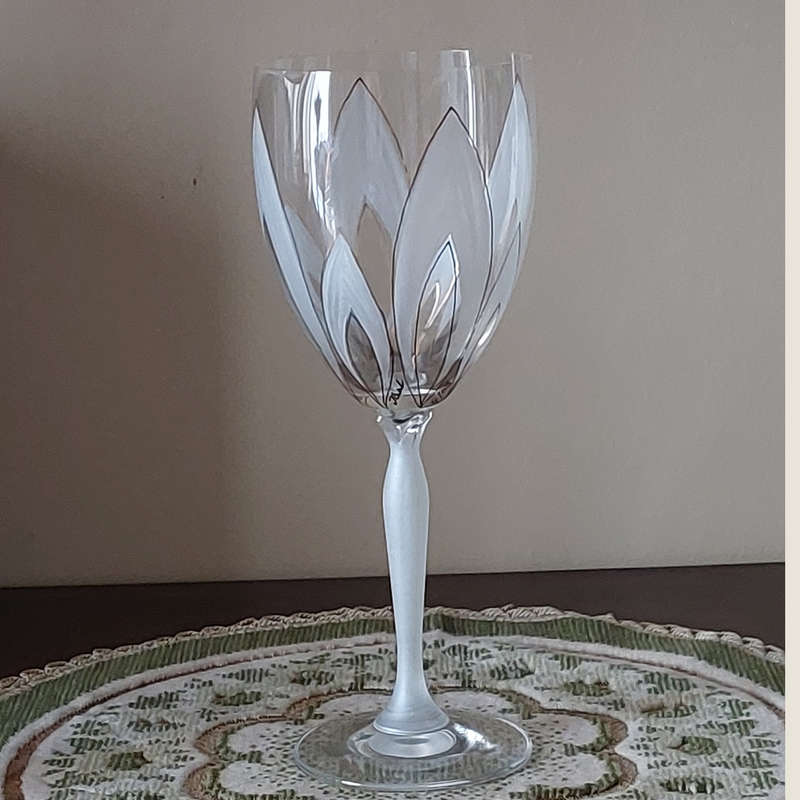 Crystal Thin White & Red Wine Glasses Hand painted in White & Gold - signed