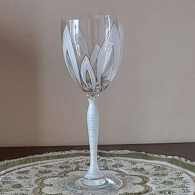 Crystal Thin White & Red Wine Glasses Hand painted in White & Gold - signed