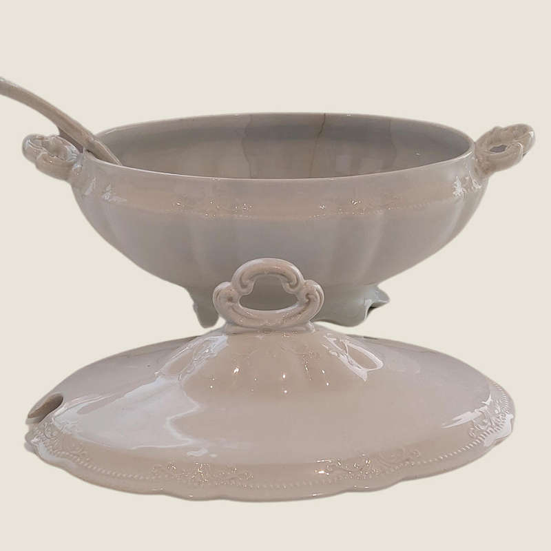 White Alfred Meakin Ironstone Soup Toureen