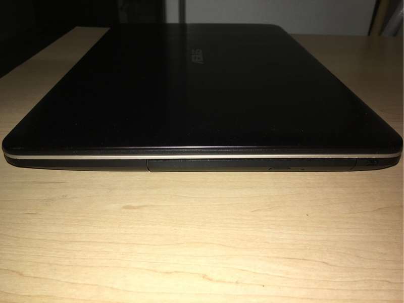 ASUS VivoBook Max
