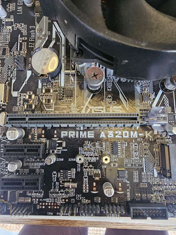 AMD Ryzen 5 1600