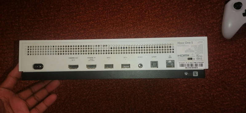 Xbox one s with one controller