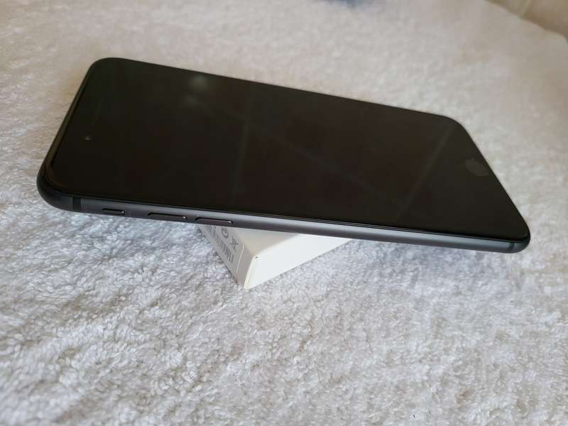 iPhone 8 Plus - Space Grey - 64GB - Excellent Condition - Complete Package