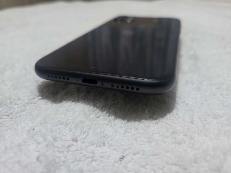iPhone 11 - Black - 64GB - Excellent Condition - With Extras - Please Read