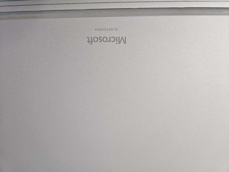 Microsoft Surface Book 3 - 2 in 1 - i7 10th Gen - 16GB - 256 SSD - Touch Screen - Excellent