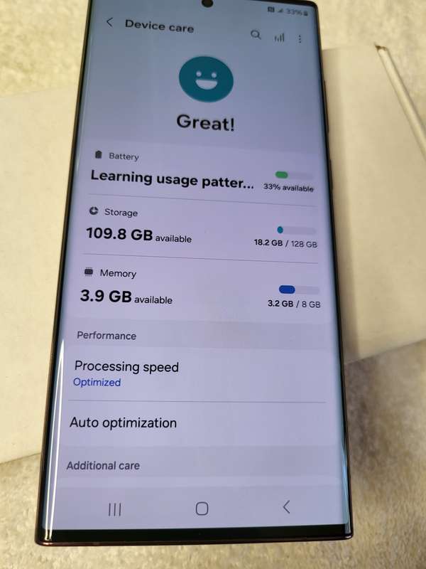 Samsung Galaxy S22 Ultra 5G 128GB All Networks Burgundy With Extras