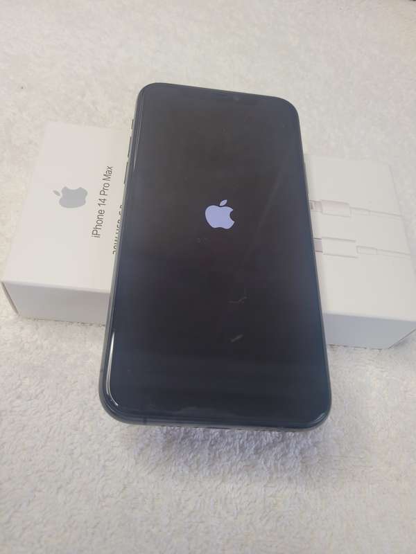 iPhone 11 Pro - Space Grey - 512GB - With Extras