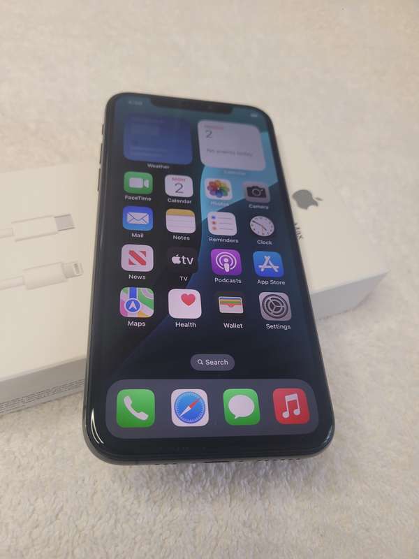 iPhone XS - Space Grey - 256GB - With Extras - Excellent Condition