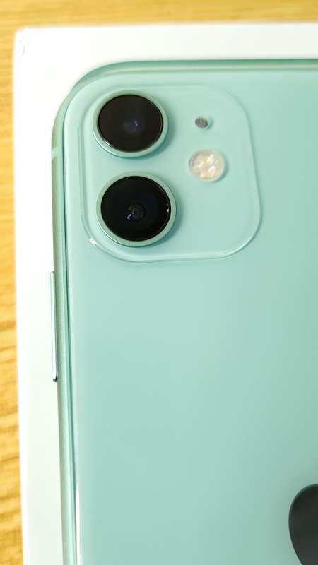 iPhone 11 | Green | 64GB | Pristine Condition | Boxed | Extras