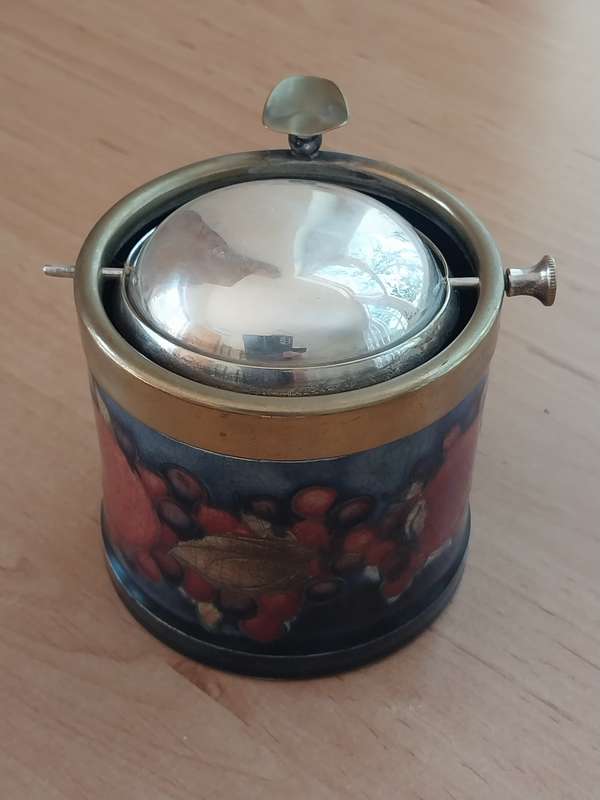 MOORCROFT POMEGRANATE PATTERN ASHTRAY