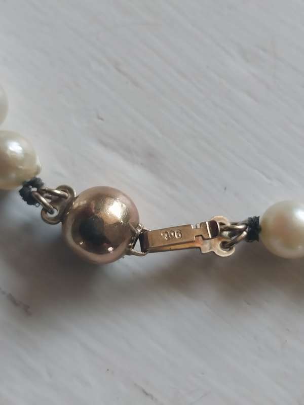 CLASSIC VINTAGE PEARL NECKLACE WITH 9CT GOLD CLASP
