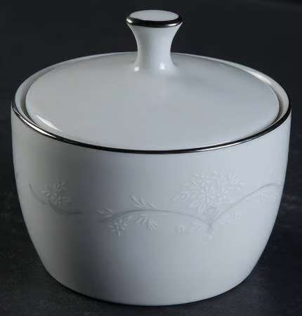 NORITAKE VINTAGE 24-PIECE TEA & COFFEE SERVICE - WHITEBROOK PATTERN