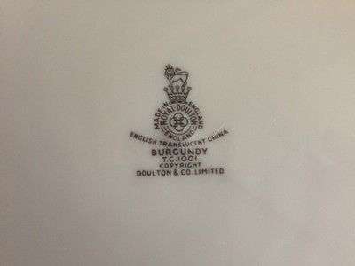 ROYAL DOULTON DINNER SERVICE