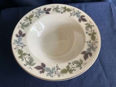 ROYAL DOULTON DINNER SERVICE