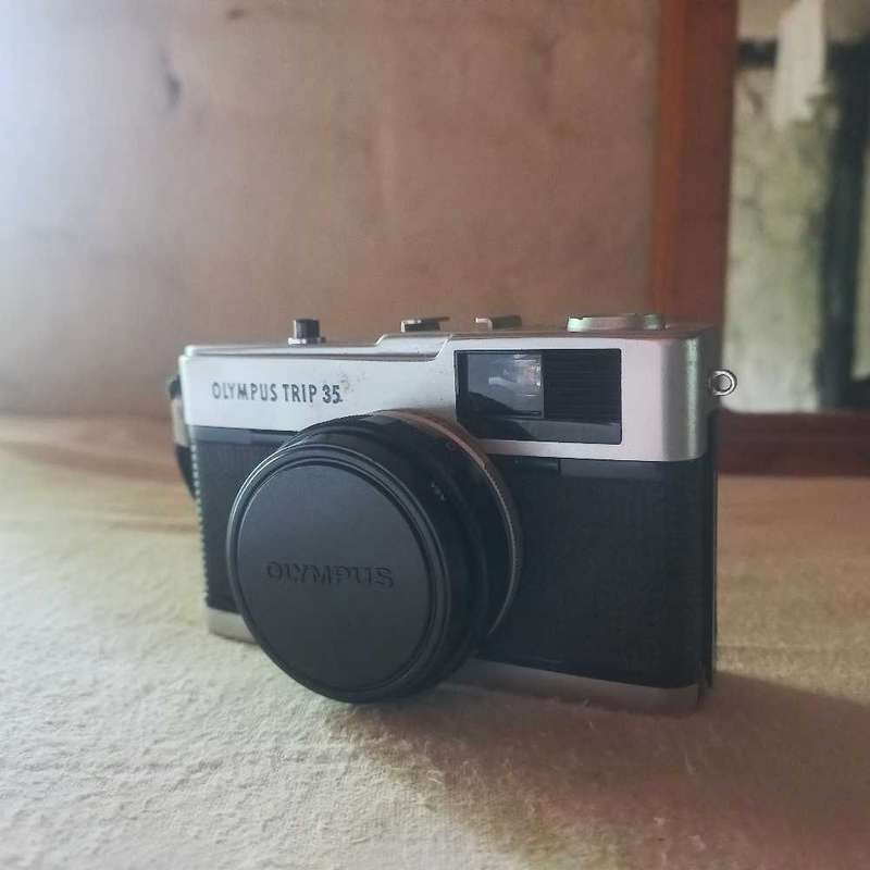 Olympus Trip 35 Vintage 35mm Film Camera. Works, Film Tested
