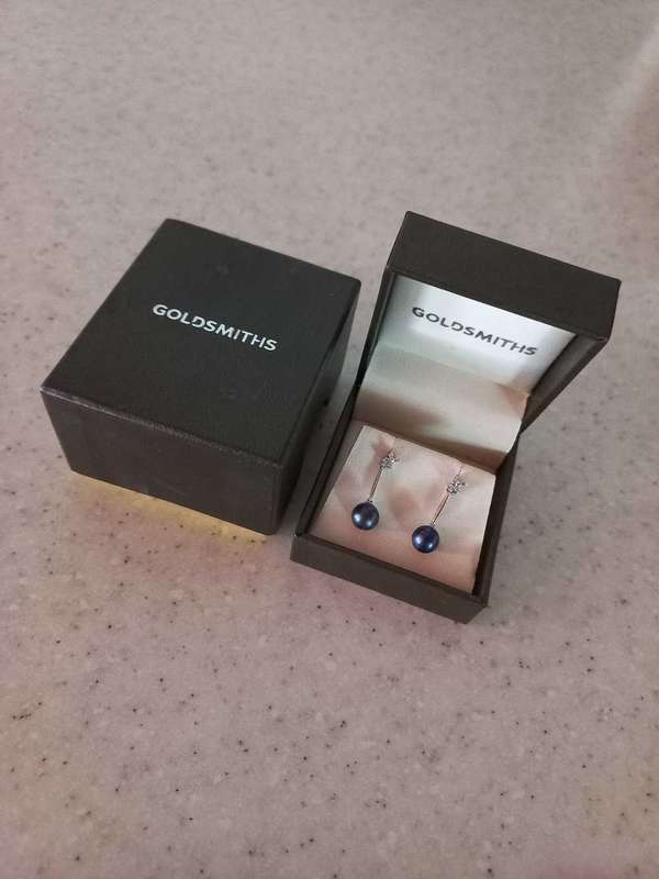 Goldsmiths Diamond and Tahitian pearl earrings